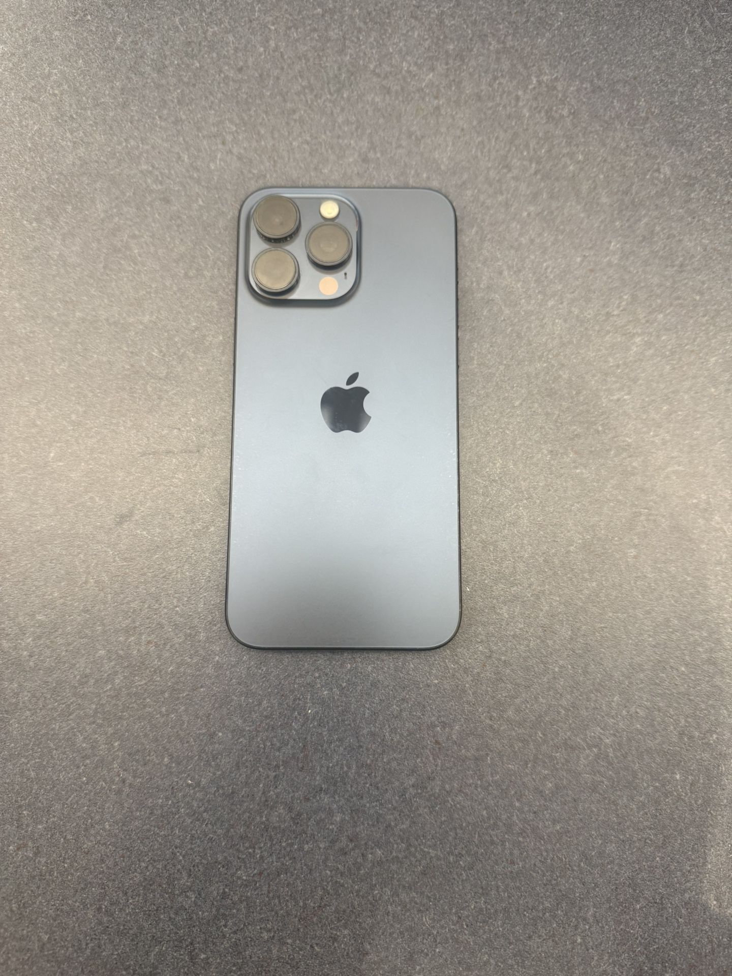 iphone 15 Pro Max Titanium Unlocked Can Go On Any Carrier