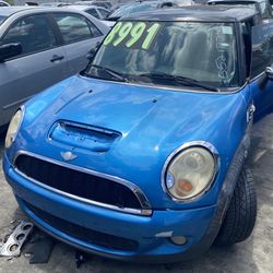 2010 Mini Cooper S FOR PARTS ONLY 