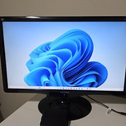 ViewSonic monitor with Plugable Docking Station