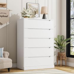 Modern 5 Drawer Dresser for Bedroom, Tall Chest of Drawers with Storage, Large Wood Cloth Storage Organizer with Cut-Out Handle, Accent Storage Cabine