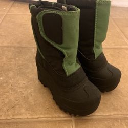 Snow Boots Size 5 C 