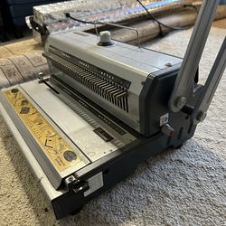 Wiremac 31 Binding machine