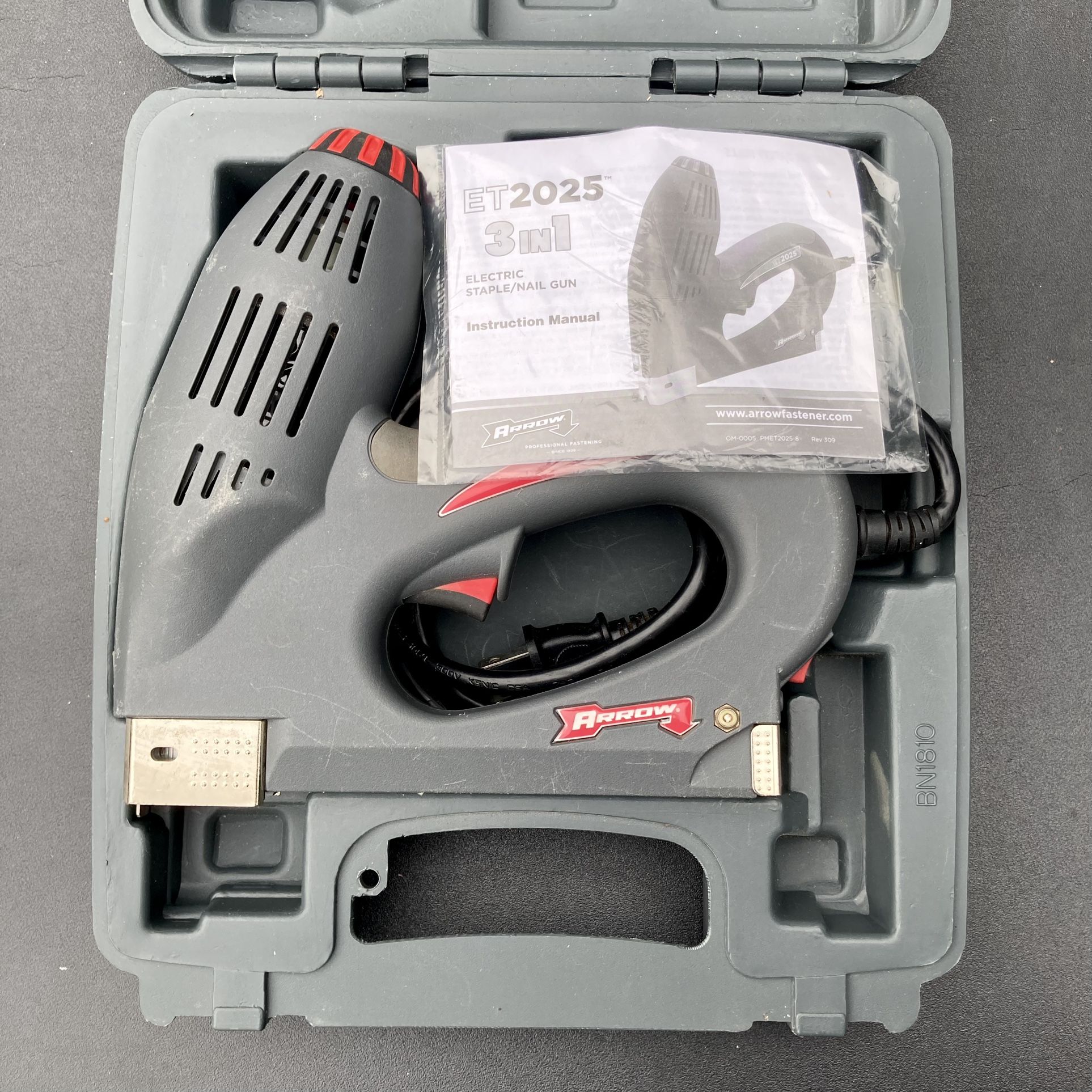 Arrow electric staple/nail gun