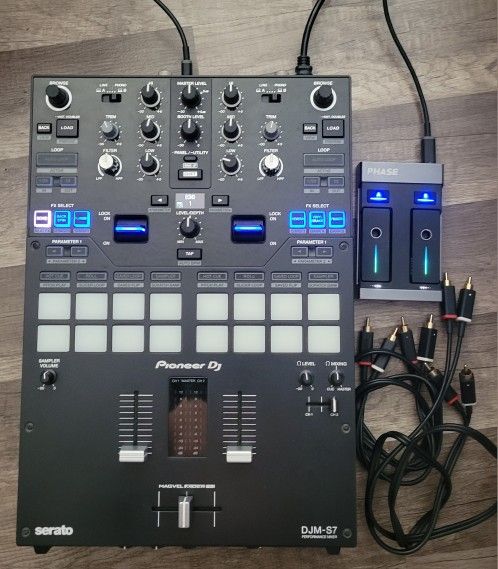 PIONEER S7 MIXER AND PHASE DJ