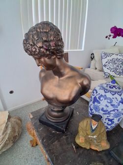JULIUS CAESAR BUST