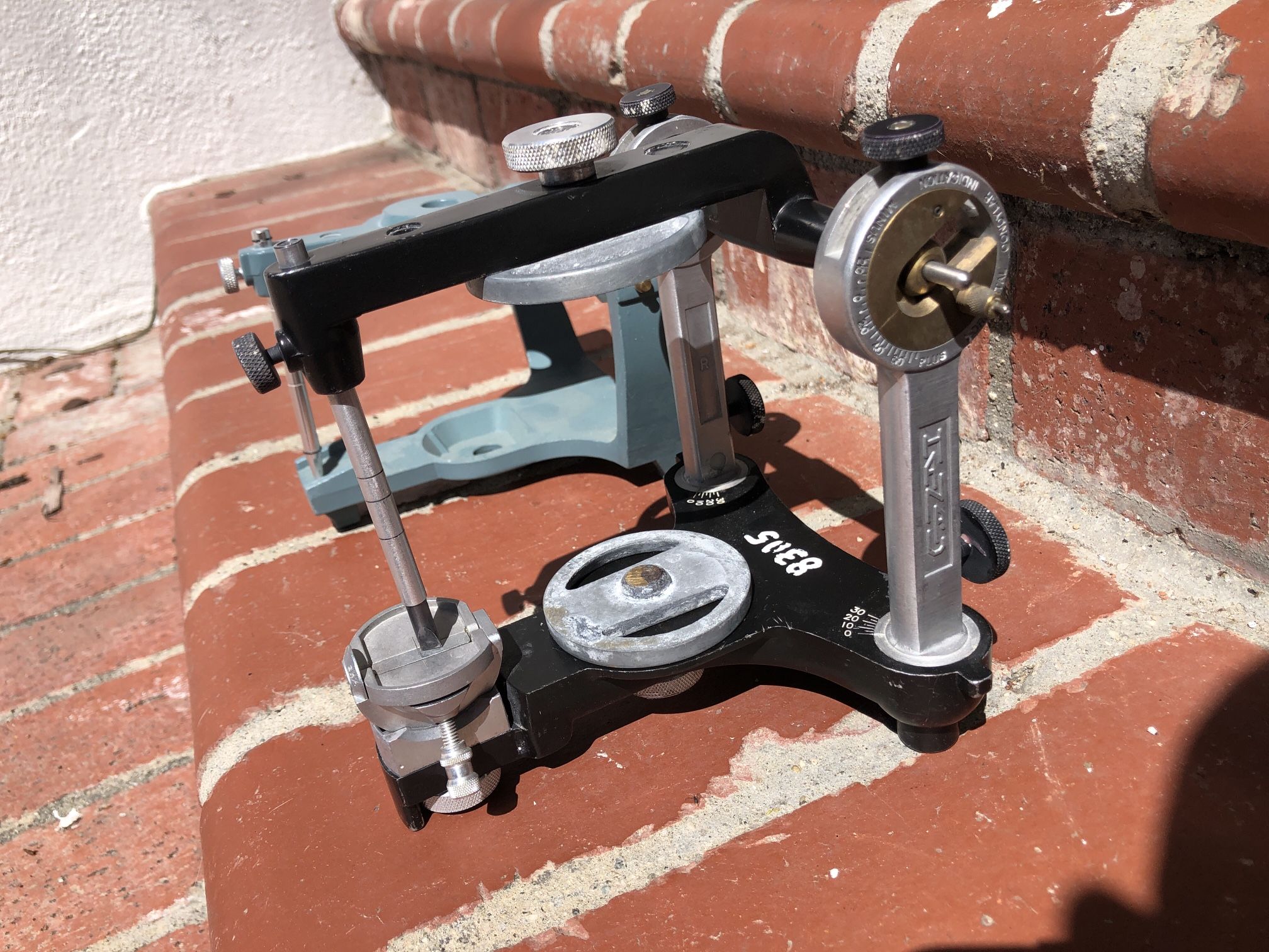 Dental Hanau & Dentronics Articulators