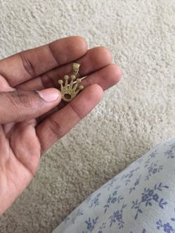 Gold sparkling chain link