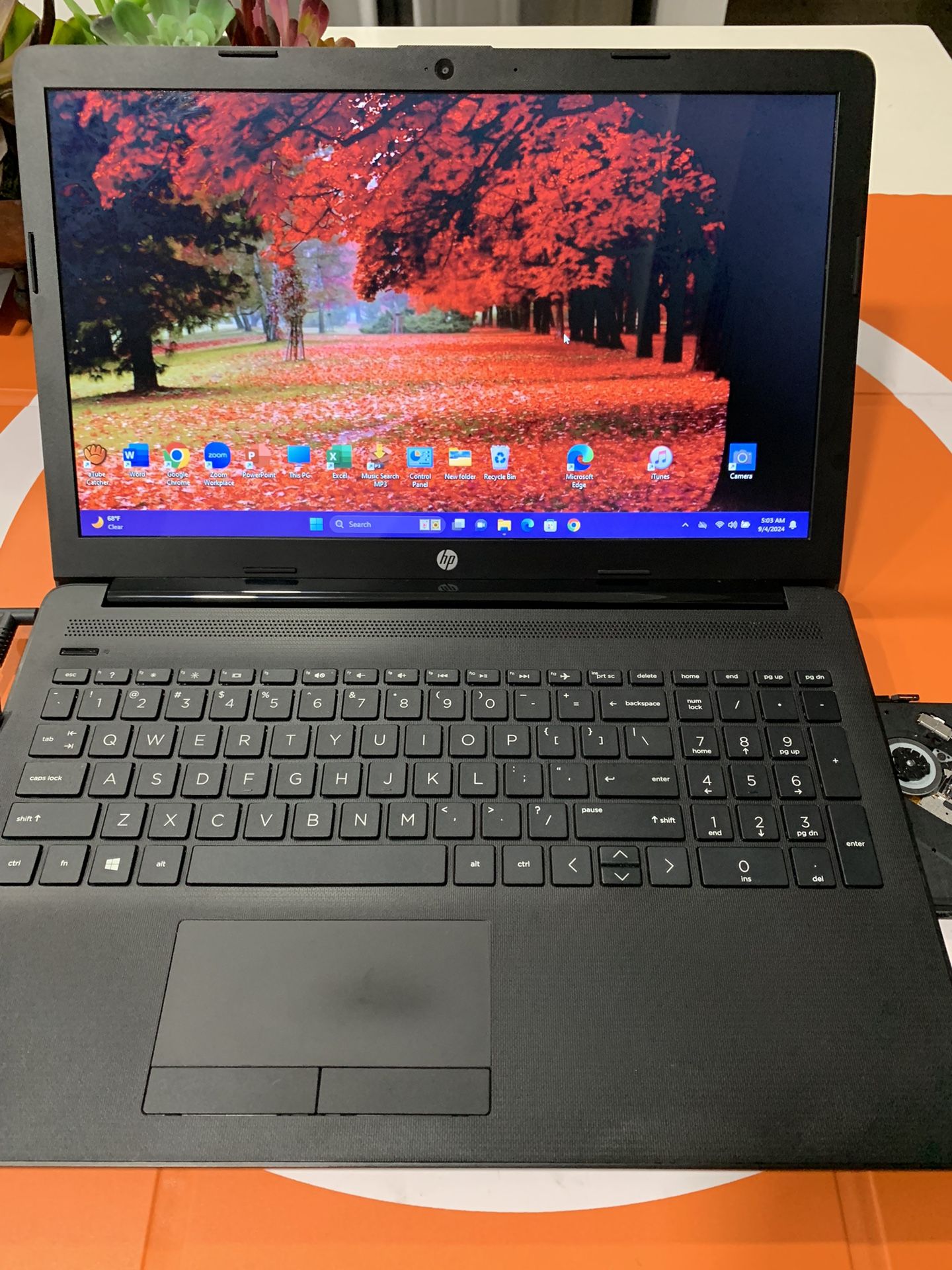 i5…i5…i5 …HP PROBOOK 450 G4 . FULLY LOADED ADOBE ACROBAT MICROSOFT PHOTOSHOP ….( No credit Card Needs) 128.0 GB SSD 16..0 GB RAM .