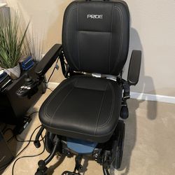 Pride Mobility Jazzy Select Mid-Wheel Power Chair