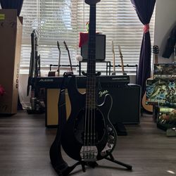 String Ray bass guitar