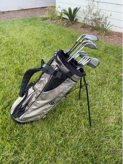Vintage Nike golf bag and golf clubs