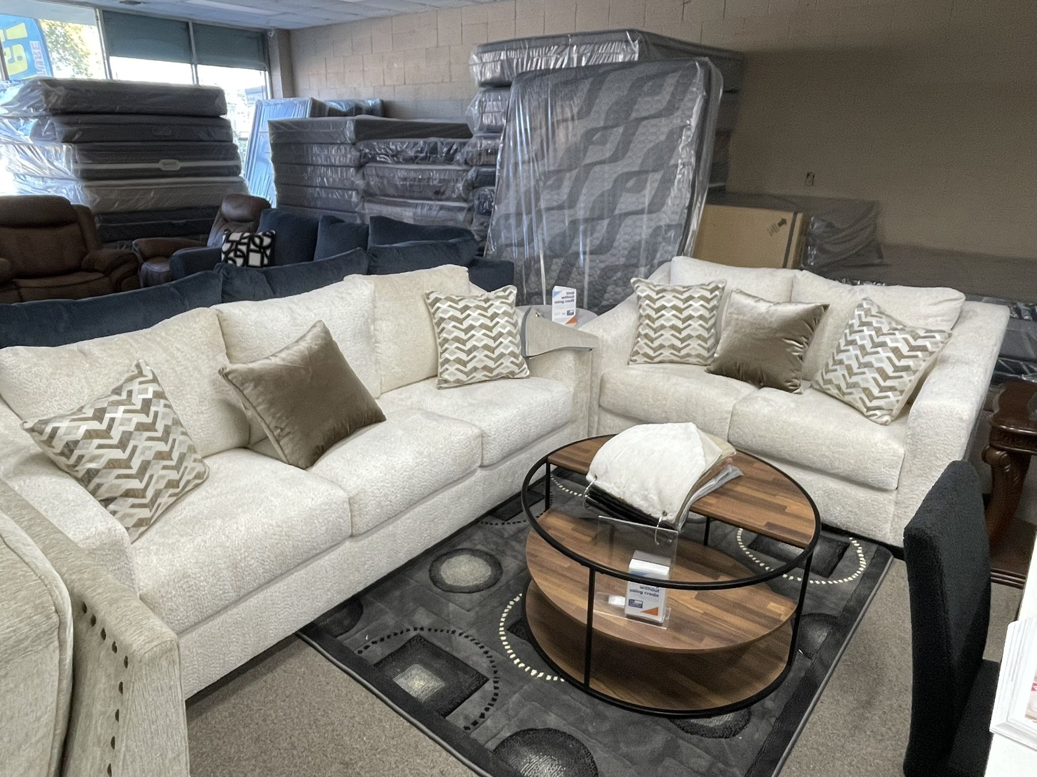 WHITE SOFA LOVESEAT🤯SALE