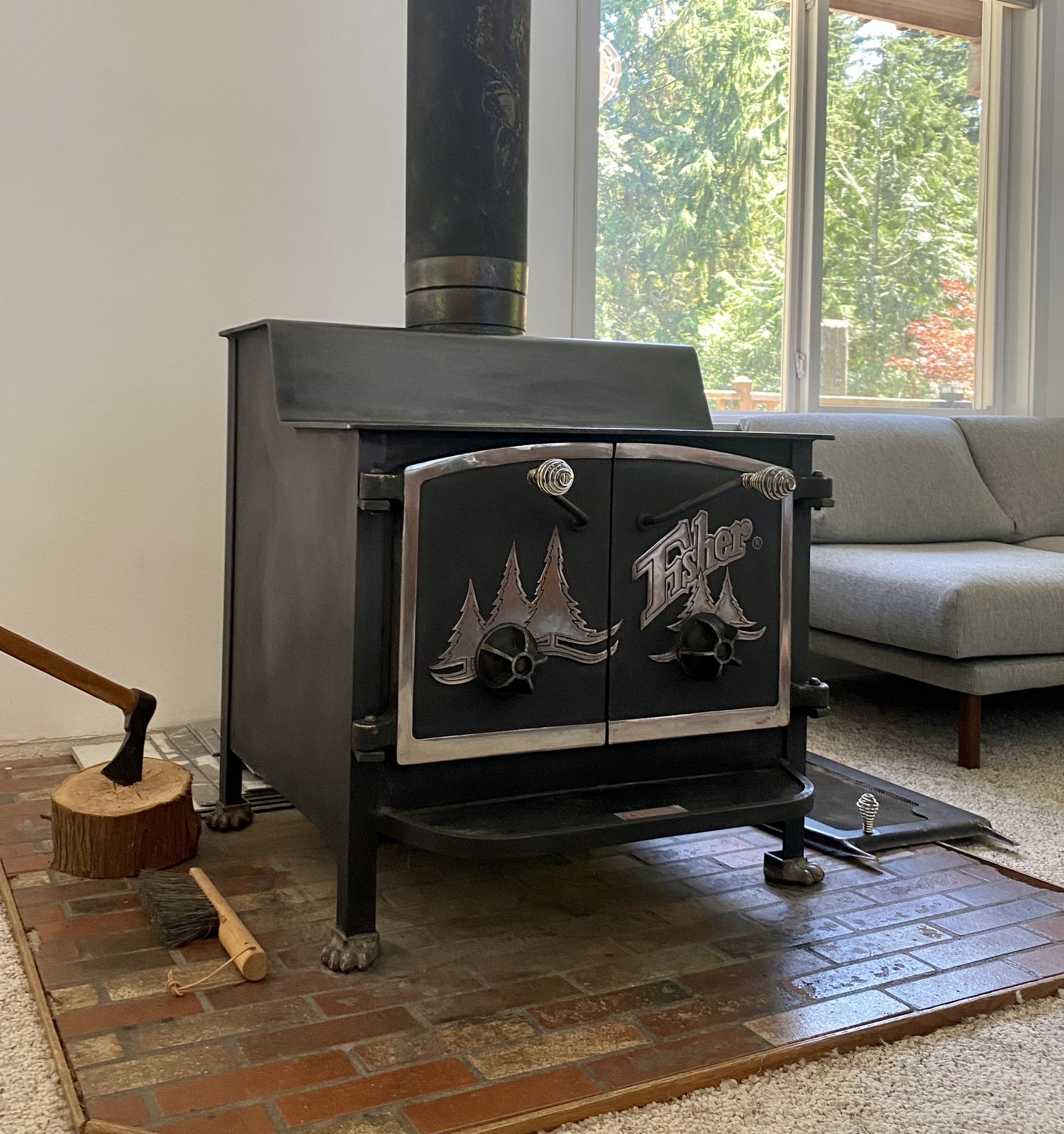 Grandpa Bear III Fisher Wood Stove With Bear Feet Top Vent for Sale in  Issaquah, WA - OfferUp