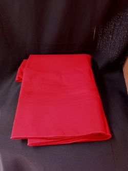 Tablecloth and napkins