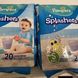 Pampers Splashers Size S Total of 40