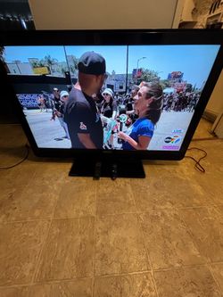 Used Panasonic 45inch TV for sale works good with remote and power cable