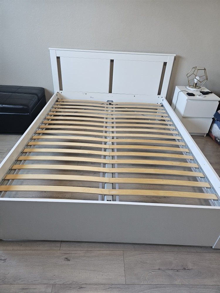 BED FRAME IKEA SONGESAND
