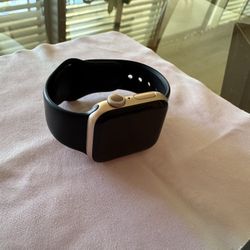 Apple Watch Series 6 - Gold 40mm