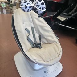 4moms MamaRoo4 , MamaRoo5 Bluetooth Baby Swing 