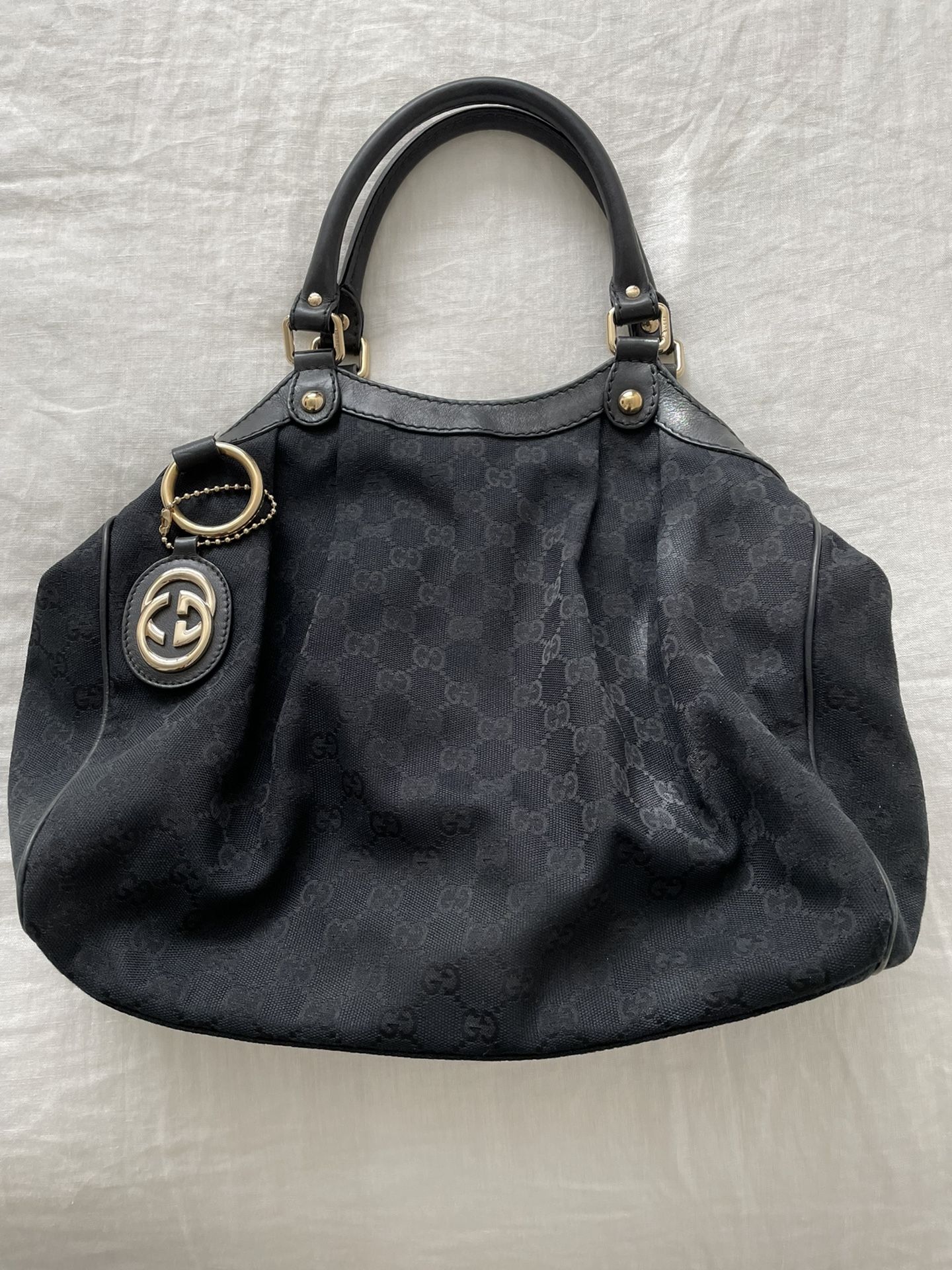 GUCCI Medium Sukey Handbag