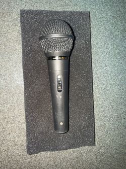 Audio Technica AT818 cardioid dynamic microphone with on off switch