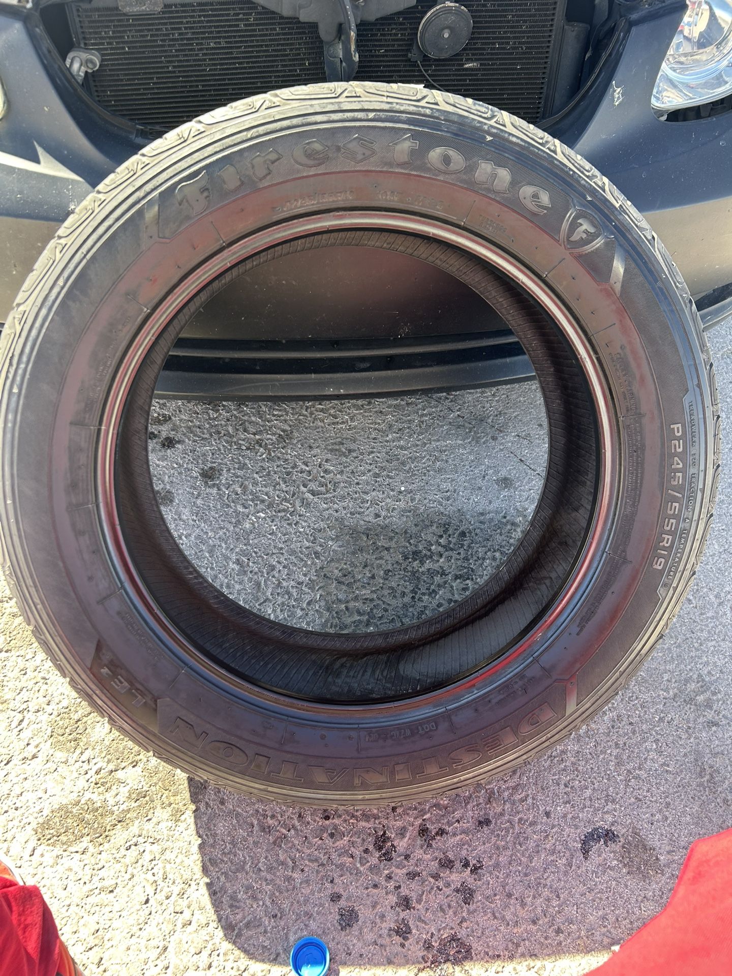 Tire P245/55R19
