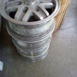 Nissan 720 Rims