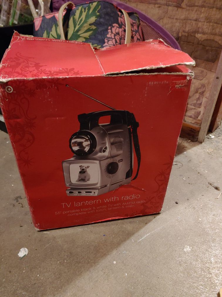 Tv lantern radio new in box bix is torn camping
