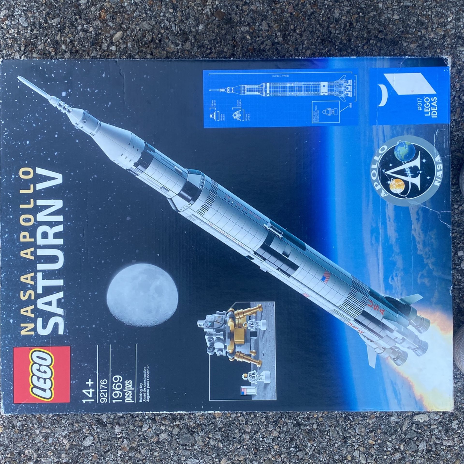 NADA APOLLO SATURN V