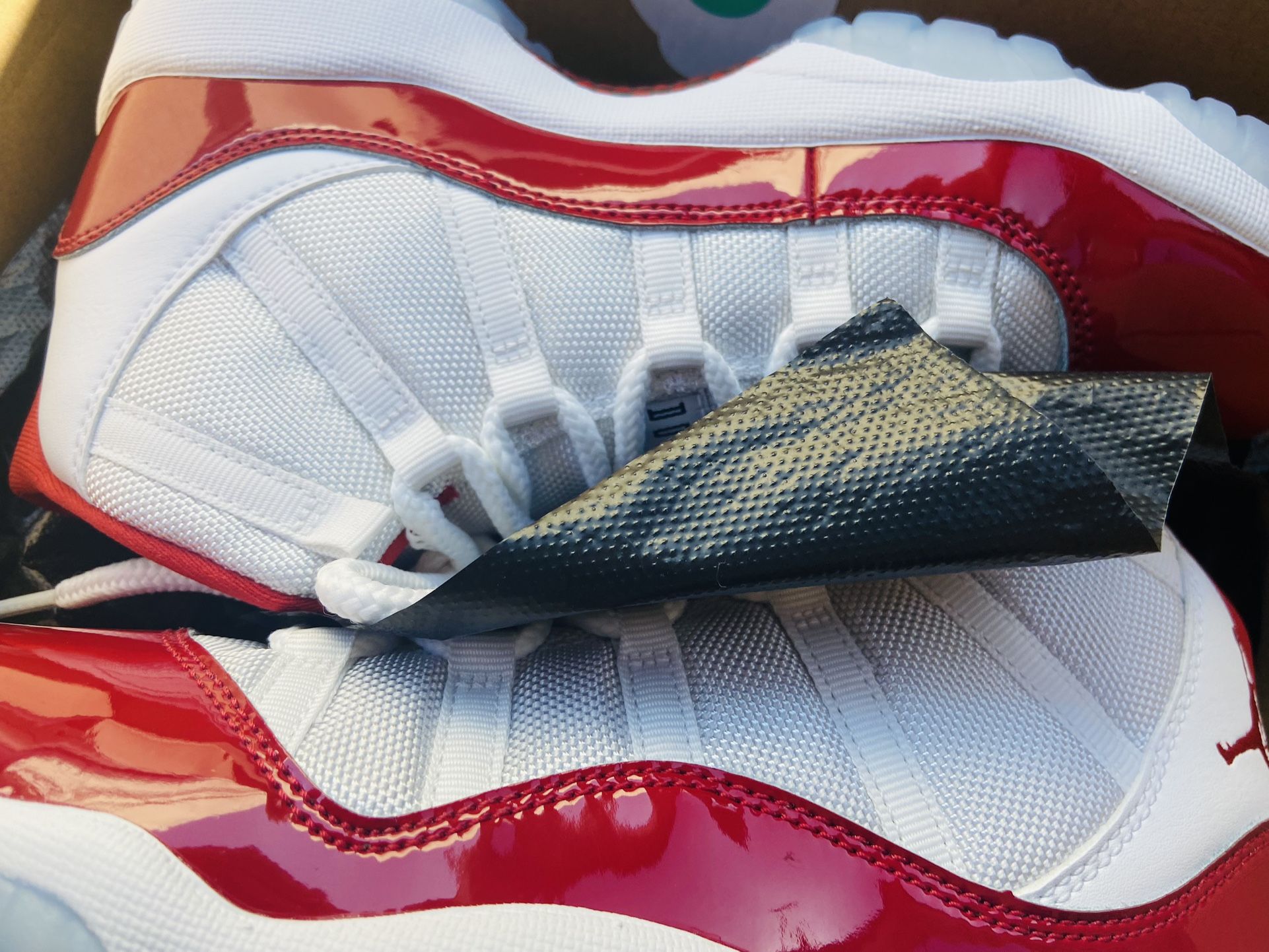 Jordan 11 Cherry Size 6Y