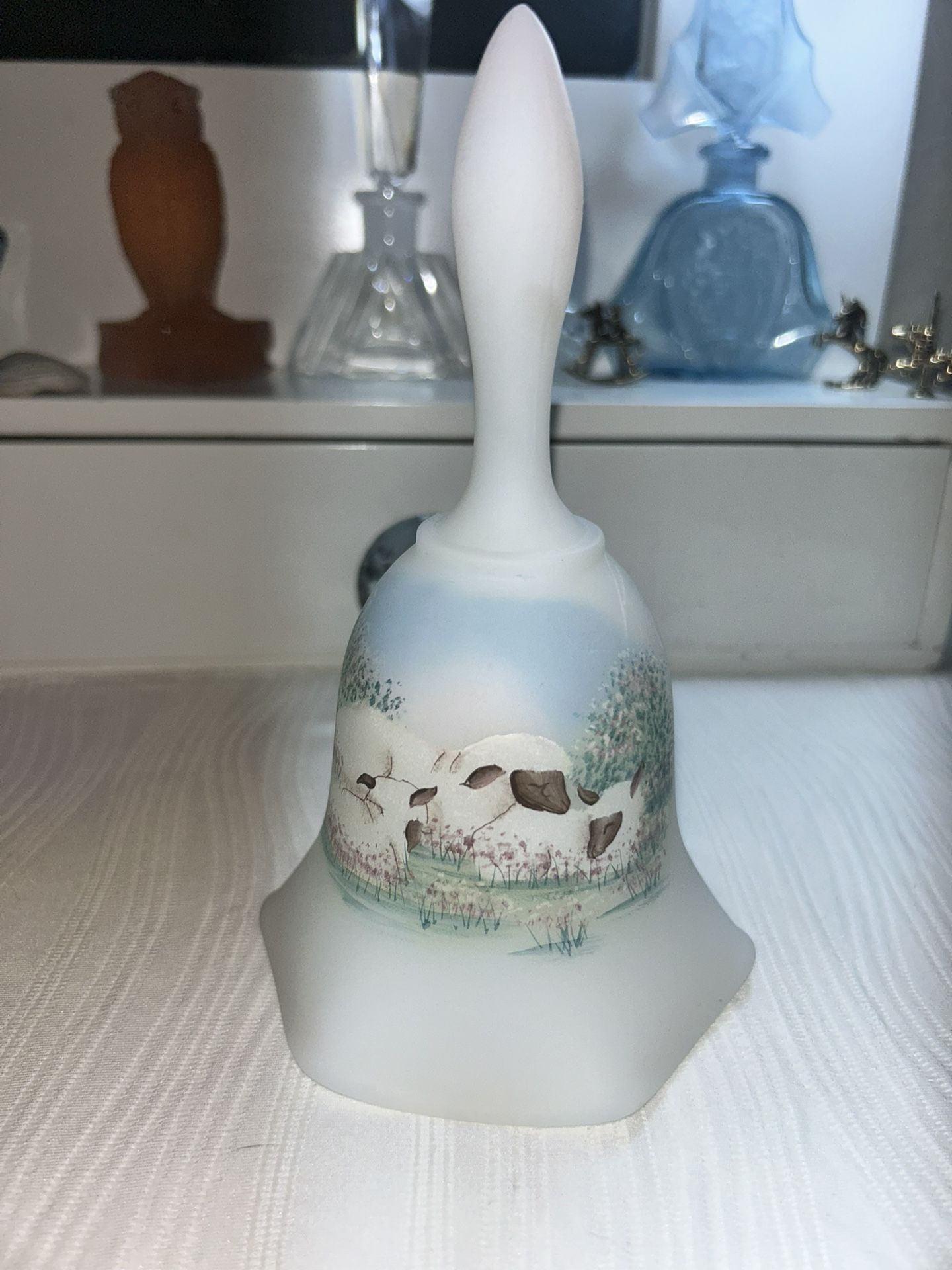 Extremely Rare Fenton Satin Mom Sheep 2 Lambs Wildflowers Bell *DFredrick*