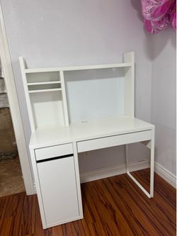 White Desk