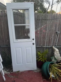 Puerta de exterior 30x79. Hacemos delivery