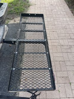 Cargo carrier