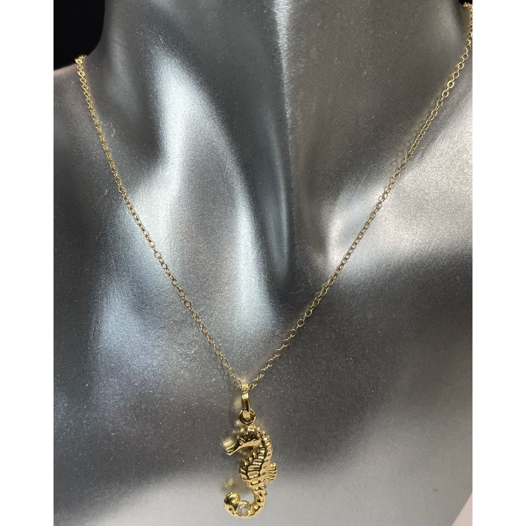 18KT Yellow Gold Seahorse Pendant & 14KT Yellow Gold Chain Necklace 20.25”