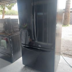 Appliances In Very Awsome Conditions.