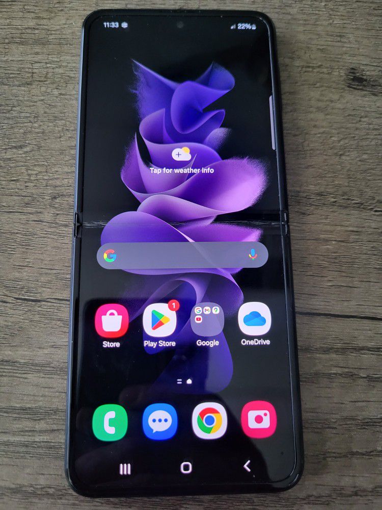 Samsung Galaxy Z Flip 3 Smartphone (unlocked phone)