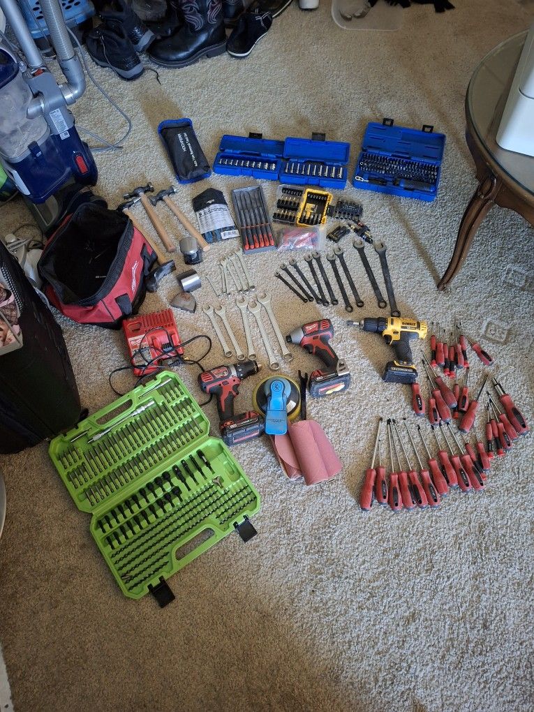 Auto Body Tools Lot
