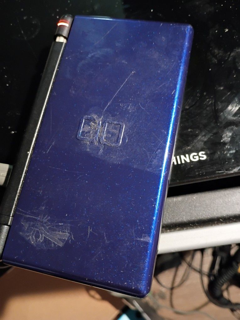 NINTENDO DS LITE AUTHENTIC BLUE HAND HELD GAMING SYSTEM 