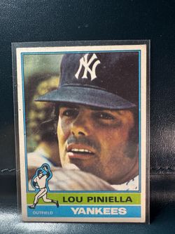 1976 Topps Baseball Card #453 featuring Lou Piniella of the New York Yankees.