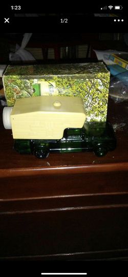 Avon camper decanter 2 pice oldan talc and after shave