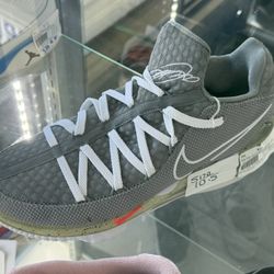 Nike shoes 