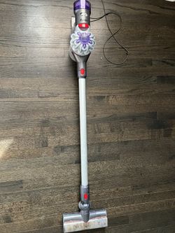 Dyson v7
