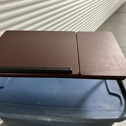 Laptop/tablet Table