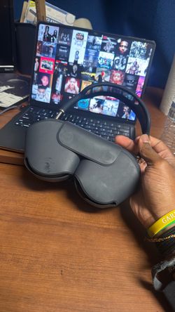 Apple AirPods Max Headphones with Case