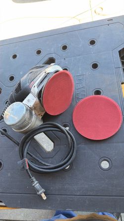 Cyclone orbital sander corded 110v with 8 new sanding pads