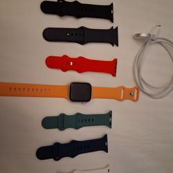 Apple Watch SERIES 7  W/GPS & 6 different colored bands