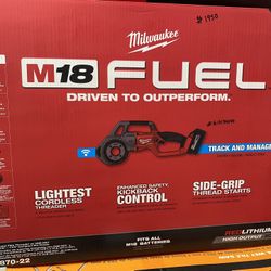 Milwaukee M18 FUEL One-Key Cordless Brushless Compact Pipe Threader Kit W/(2) 8.0Ah Batteries, 1/2 in. - 1-1/4 in. Aluminum Dies