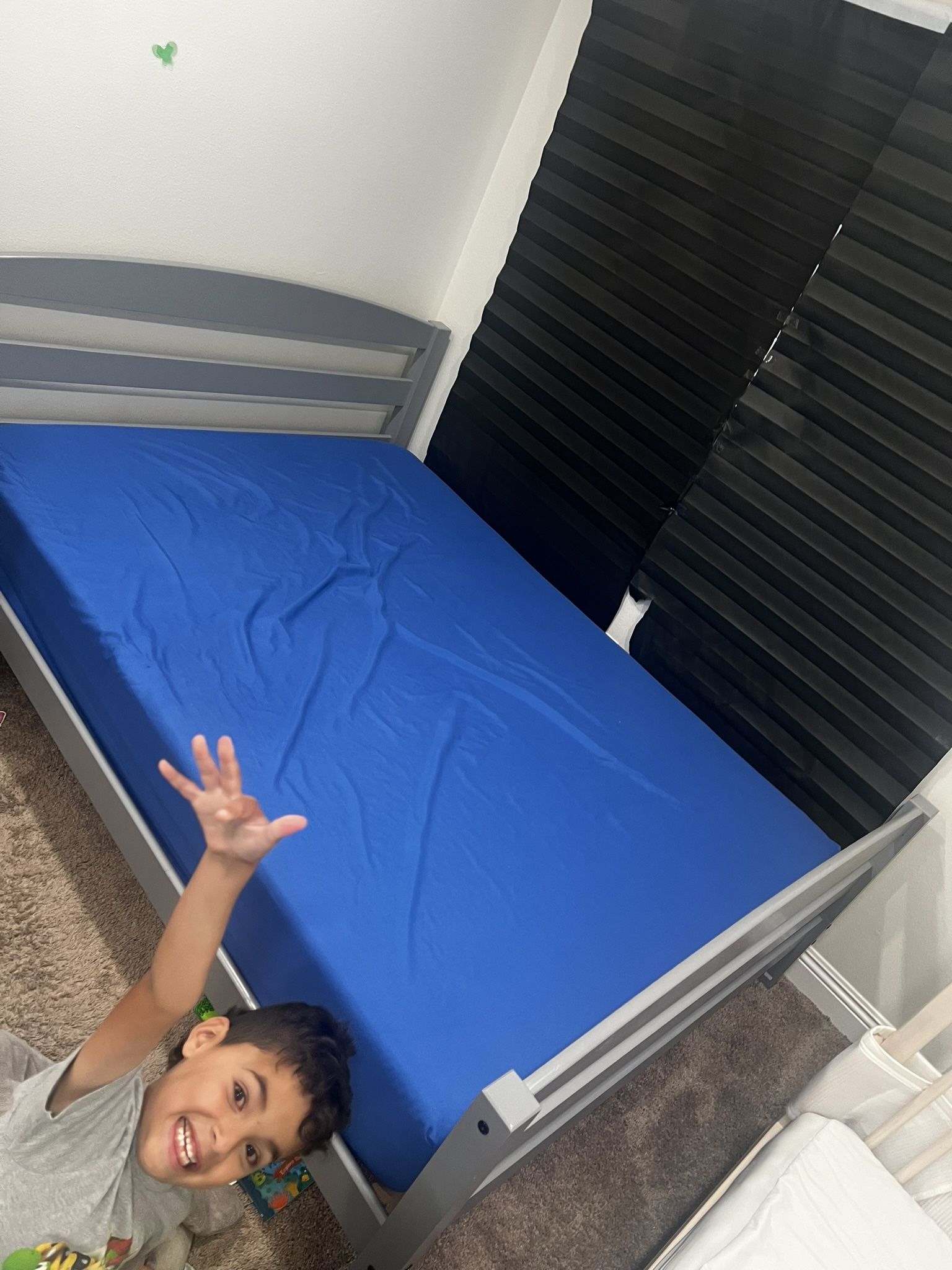 Full Size Platform Bed (gray)