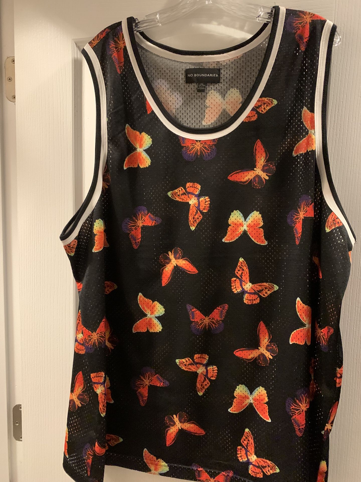 Men’s No Boundaries Brand Sport Tank Shirt Size XL, W/ Butterfly’s Design, Performance Material, Accent Trim